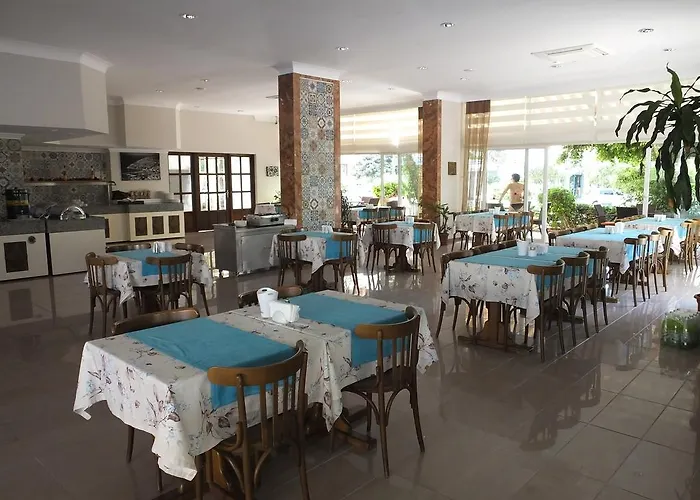 Riviera Ξενοδοχείο με διαμερίσματα 4*