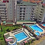Riviera Lägenhetshotell 4*
